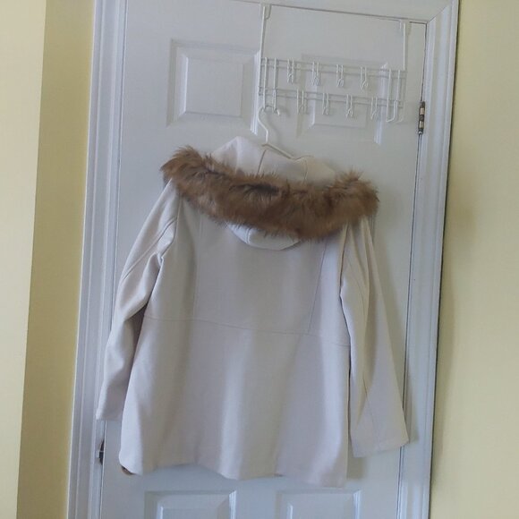 Jacket - Picture 1 of 4